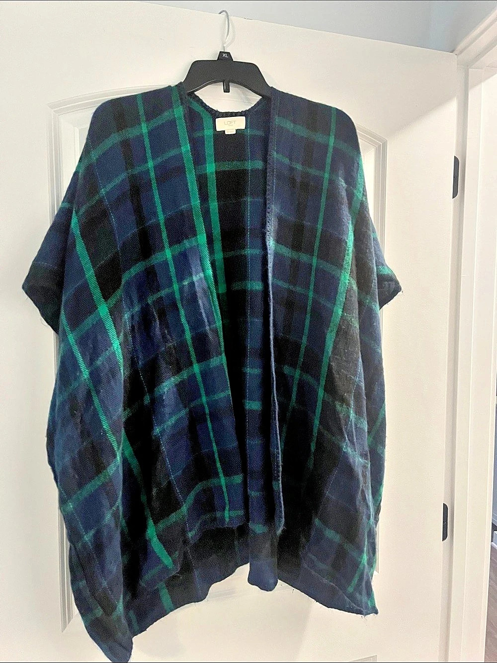 LOFT Plaid Open Front Cardigan/poncho in Blue & Green Like New